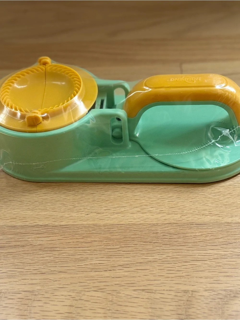 2 In 1 DIY Dumpling Maker Dumpling Press Dough Presser Mold With Spoon